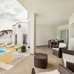 Caneis Apartamento *