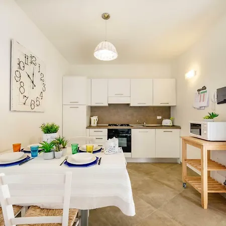 Apartment Caneis