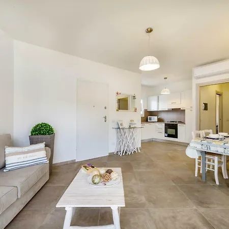 Caneis Apartment