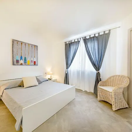 Caneis Apartment *