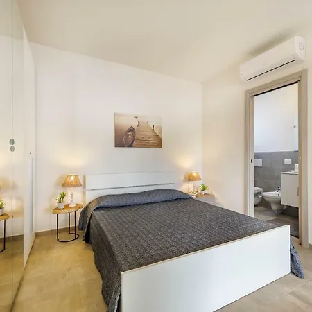 Caneis Apartment *