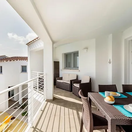 Caneis Apartment *