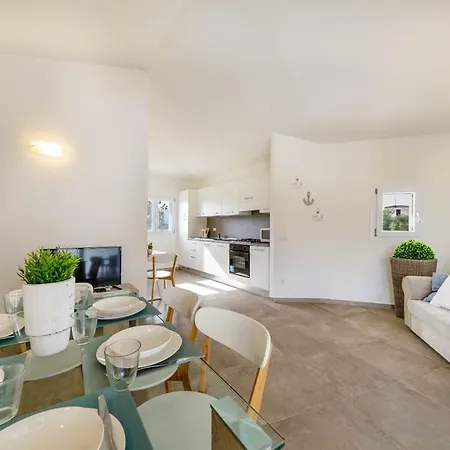Apartment Caneis *