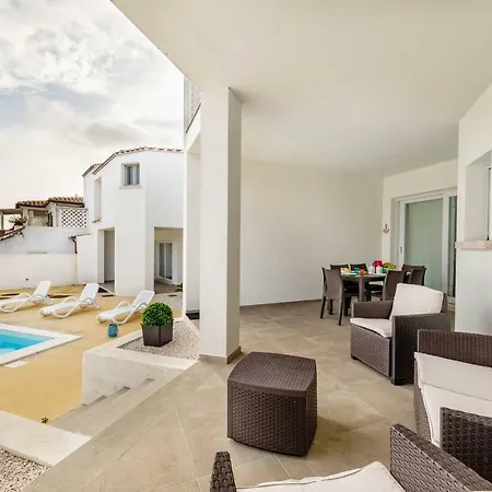 Caneis Appartement *