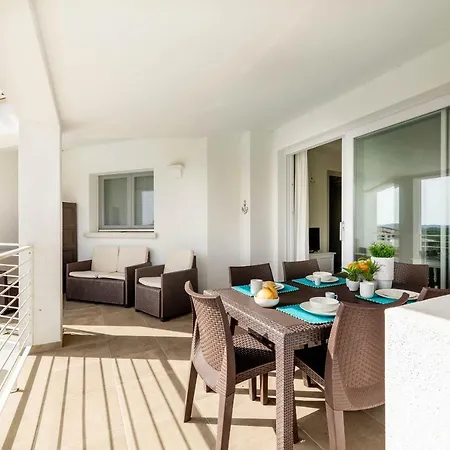 Caneis * San Teodoro (Sardinia)