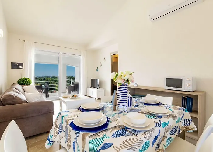 Caneis 公寓 圣特奥多罗